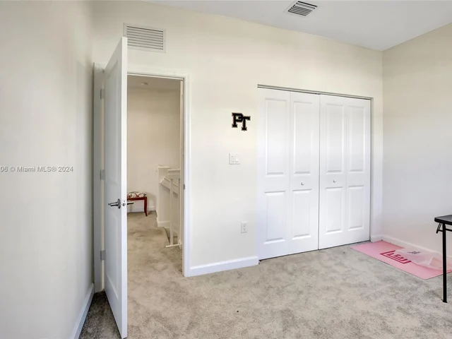 10010 SW 231st Ln, Miami FL 33190