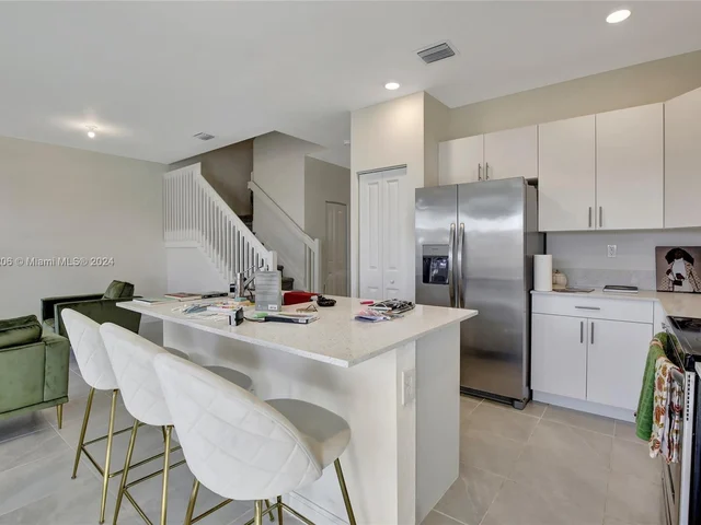 10010 SW 231st Ln, Miami FL 33190