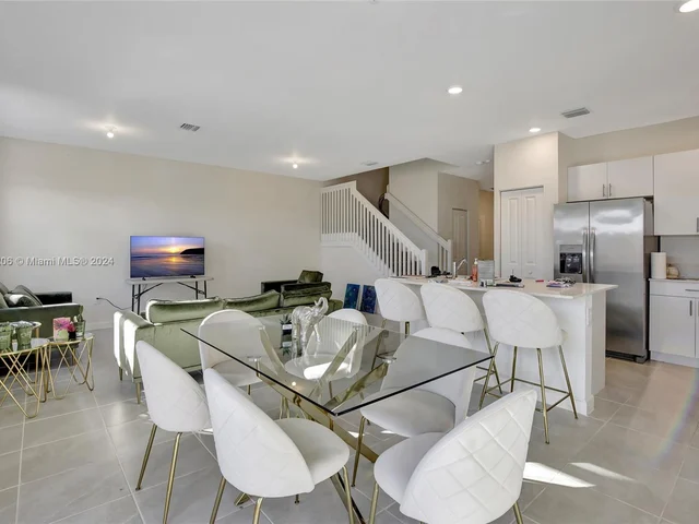 10010 SW 231st Ln, Miami FL 33190