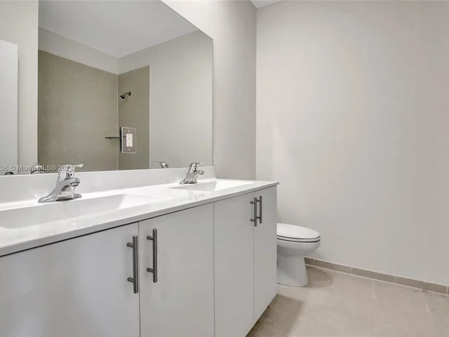 10010 SW 231st Ln, Miami FL 33190