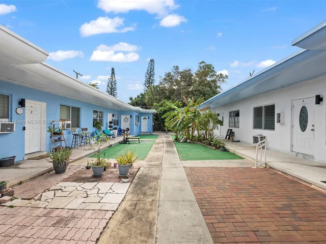 800 83rd St # 2, Miami Beach FL 33141