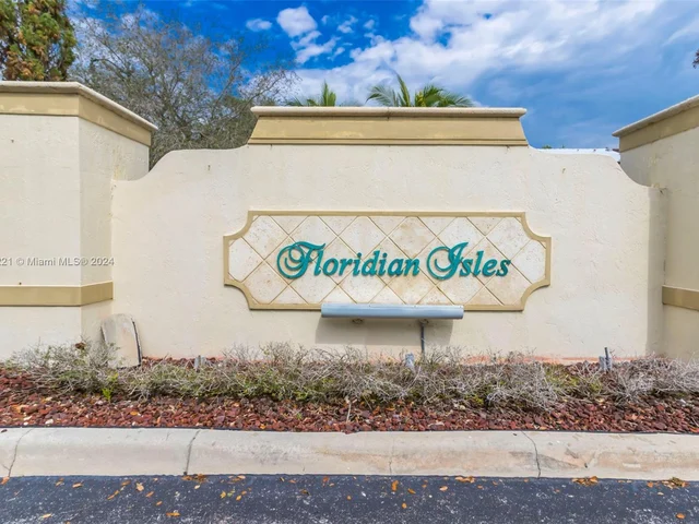 4150 NE 26th St, Homestead FL 33033