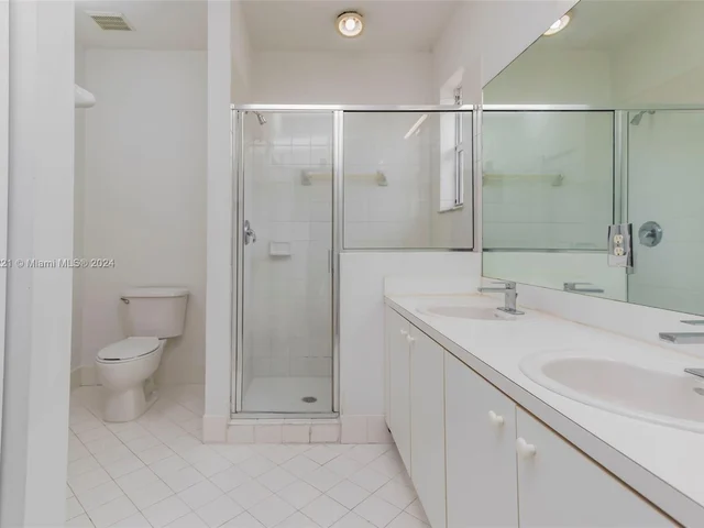 4150 NE 26th St, Homestead FL 33033