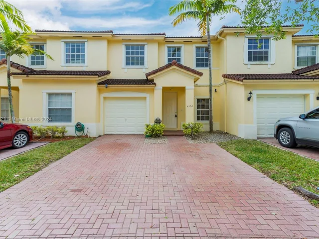 4150 NE 26th St, Homestead FL 33033