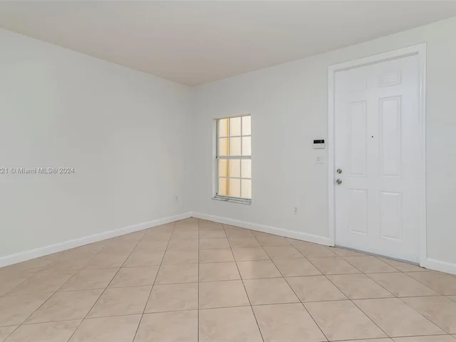 4150 NE 26th St, Homestead FL 33033