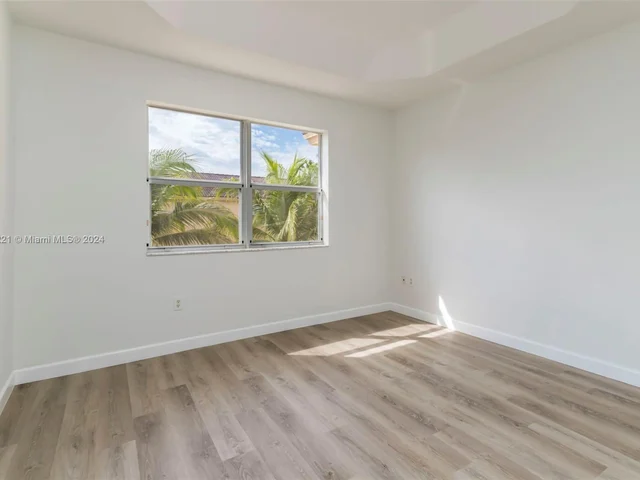 4150 NE 26th St, Homestead FL 33033