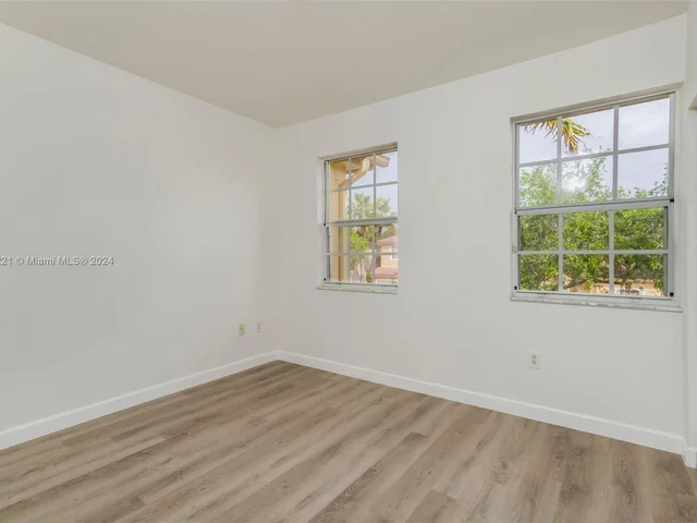 4150 NE 26th St, Homestead FL 33033