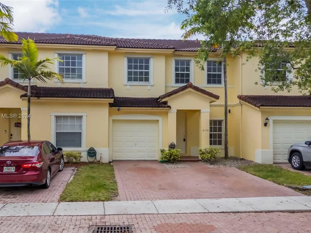 4150 NE 26th St, Homestead FL 33033