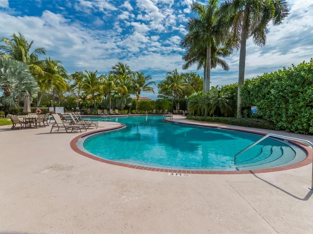 4150 NE 26th St, Homestead FL 33033