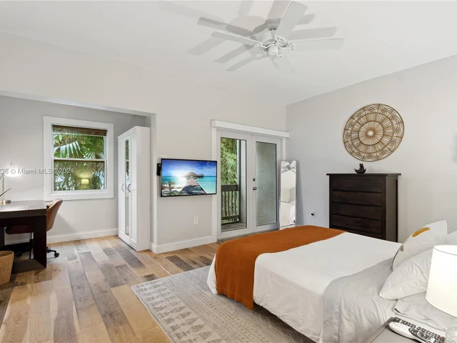 3145 Virginia St # 4, Miami FL 33133