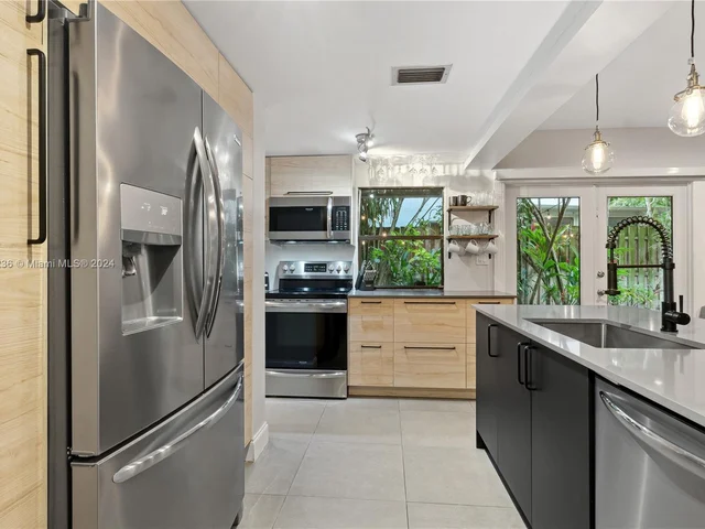 3145 Virginia St # 4, Miami FL 33133