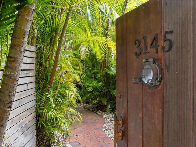 3145 Virginia St # 4, Miami FL 33133