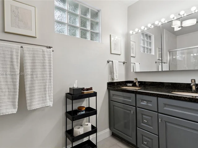 3145 Virginia St # 4, Miami FL 33133