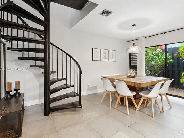 3145 Virginia St # 4, Miami FL 33133