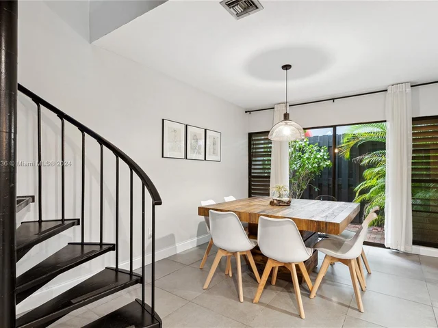 3145 Virginia St # 4, Miami FL 33133