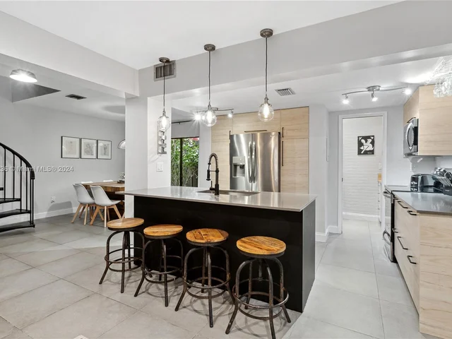 3145 Virginia St # 4, Miami FL 33133