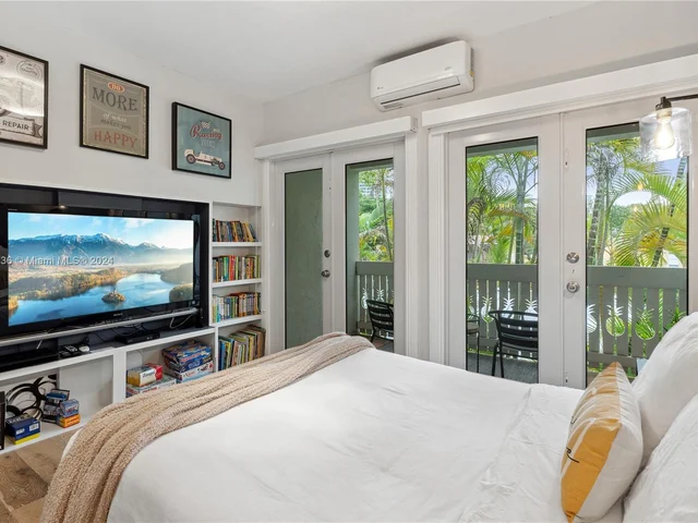 3145 Virginia St # 4, Miami FL 33133