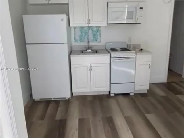 2118 N 19th Ave # 2, Hollywood FL 33020