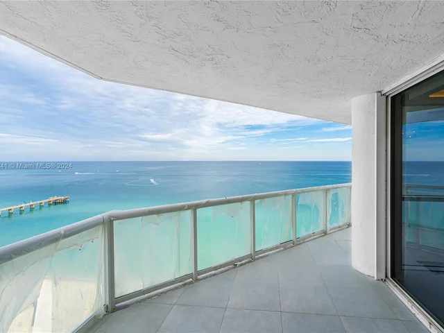 16425 Collins Ave # 1916, Sunny Isles Beach FL 33160