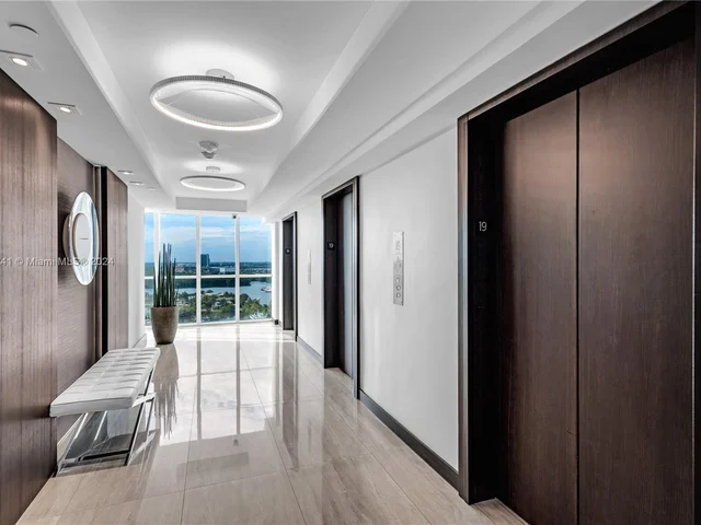 16425 Collins Ave # 1916, Sunny Isles Beach FL 33160