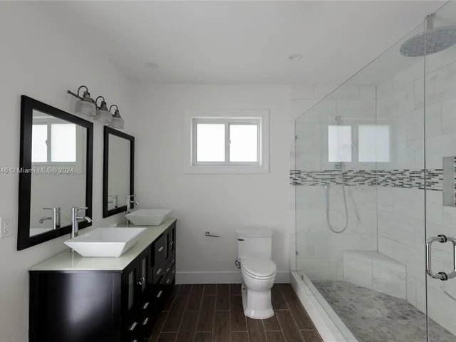 7505 SW 141st St, Palmetto Bay FL 33158