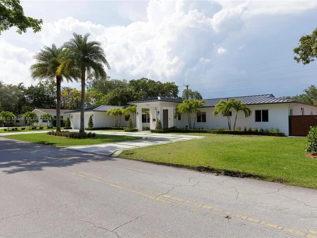 7505 SW 141st St, Palmetto Bay FL 33158