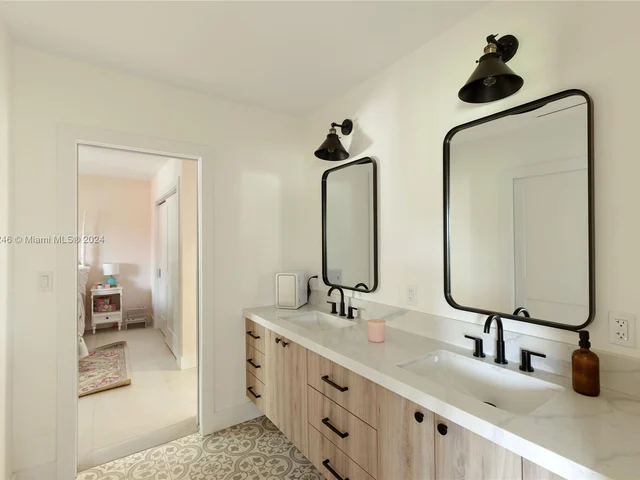 7505 SW 141st St, Palmetto Bay FL 33158