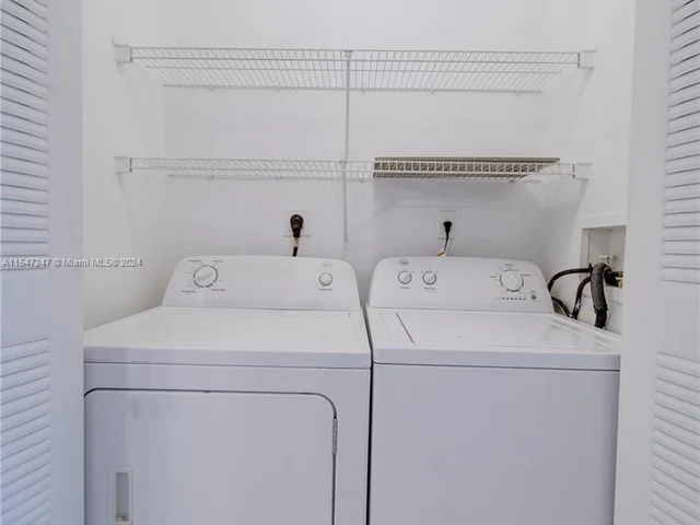 4560 NW 107TH AVE # 308, Doral FL 33178