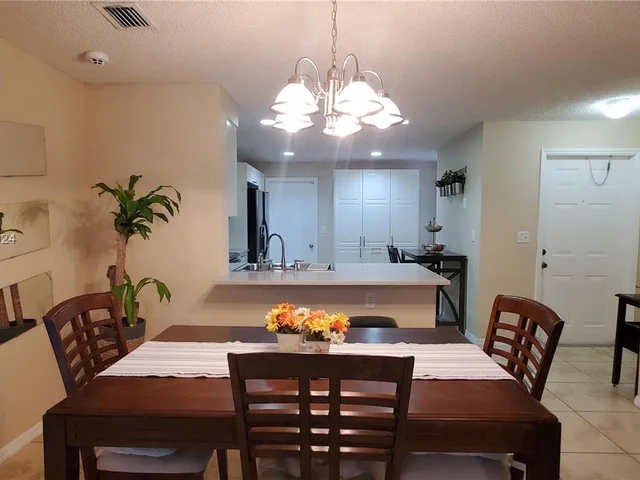 1376 Barcelona Way # 25, Weston FL 33327