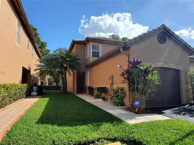 1376 Barcelona Way # 25, Weston FL 33327