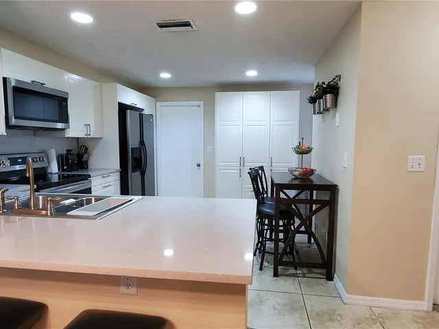 1376 Barcelona Way # 25, Weston FL 33327