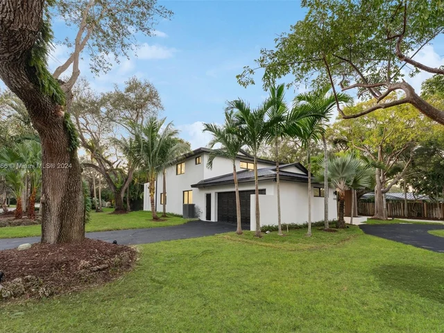 11340 SW 74th Ct, Pinecrest FL 33156