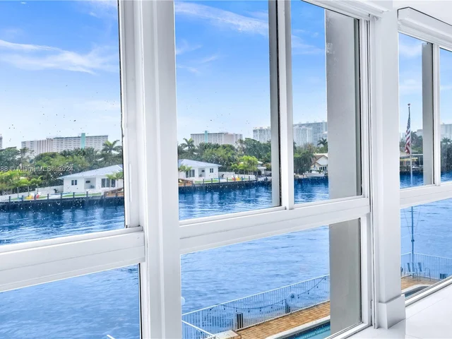 3100 NE 49th St # 303, Fort Lauderdale FL 33308