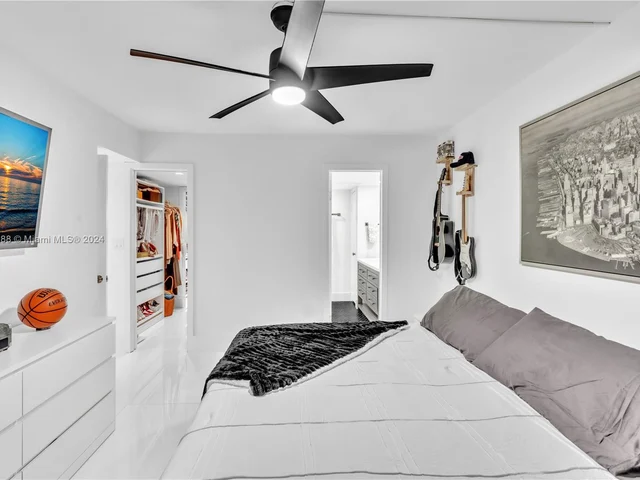 3100 NE 49th St # 303, Fort Lauderdale FL 33308