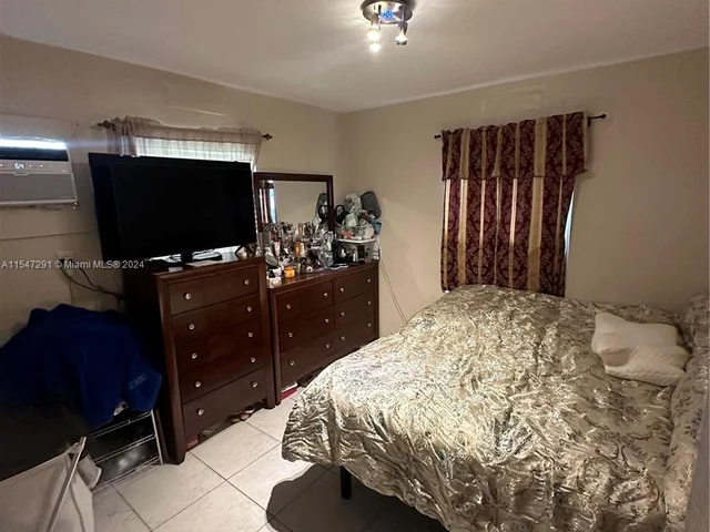 15365 Lincoln Dr, Homestead FL 33033