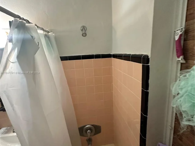 15365 Lincoln Dr, Homestead FL 33033