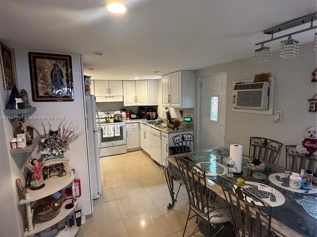 15365 Lincoln Dr, Homestead FL 33033