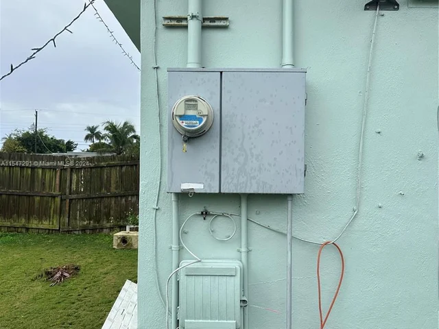 15365 Lincoln Dr, Homestead FL 33033