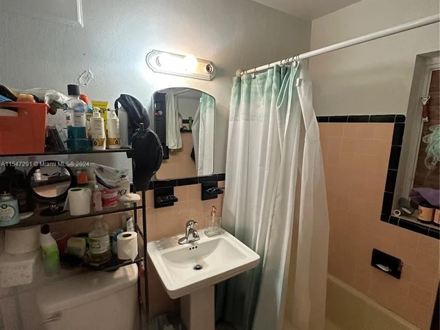 15365 Lincoln Dr, Homestead FL 33033