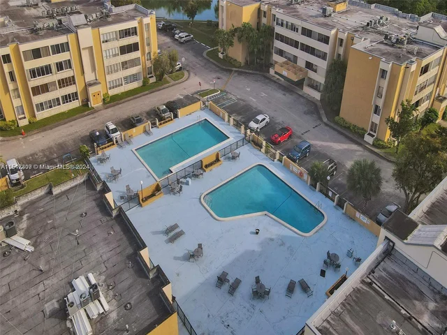 6901 SW 147th Ave # 2E, Miami FL 33193