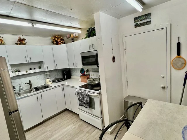 6901 SW 147th Ave # 2E, Miami FL 33193