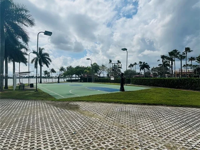 2735 SW 187th Ave, Miramar FL 33029