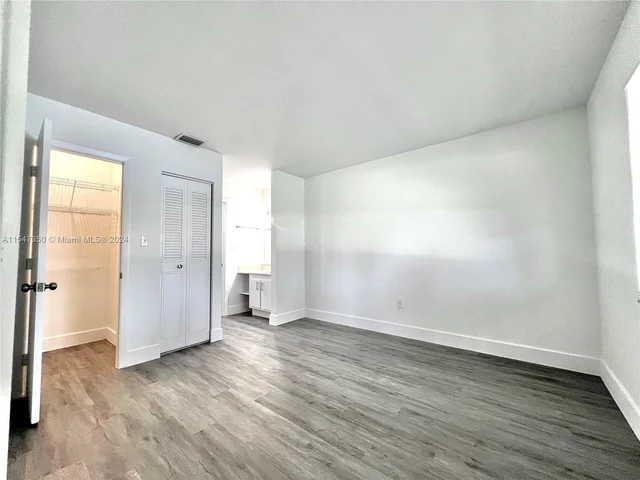 6061 Shakerwood Cir # 207, Tamarac FL 33319