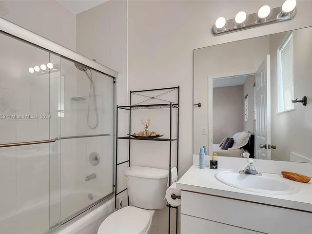 13830 SW 127th Ct, Miami FL 33186