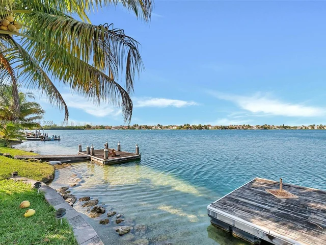 13830 SW 127th Ct, Miami FL 33186