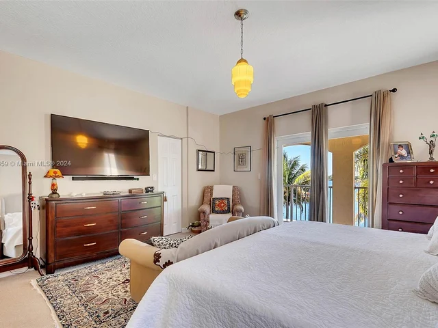 13830 SW 127th Ct, Miami FL 33186