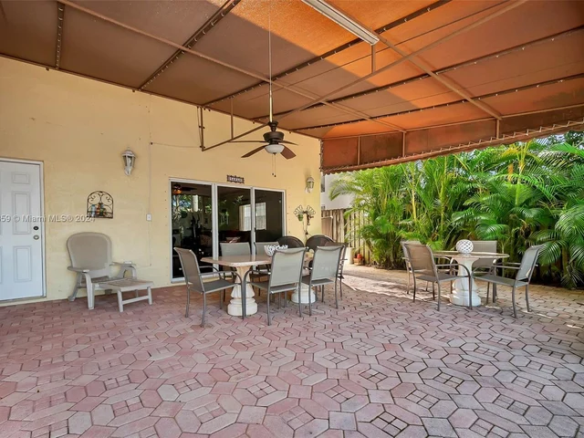 13830 SW 127th Ct, Miami FL 33186