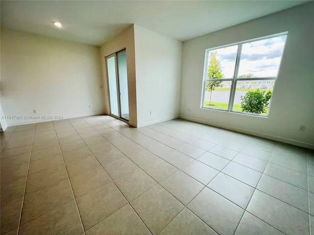 6909 Harbours Edge Ave, Lake Worth FL 33467