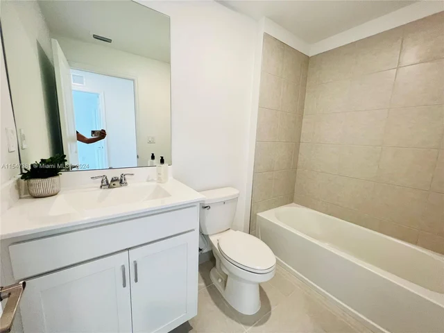 6909 Harbours Edge Ave, Lake Worth FL 33467