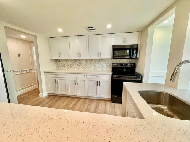 16546 NE 26th Ave # 3G, North Miami Beach FL 33160